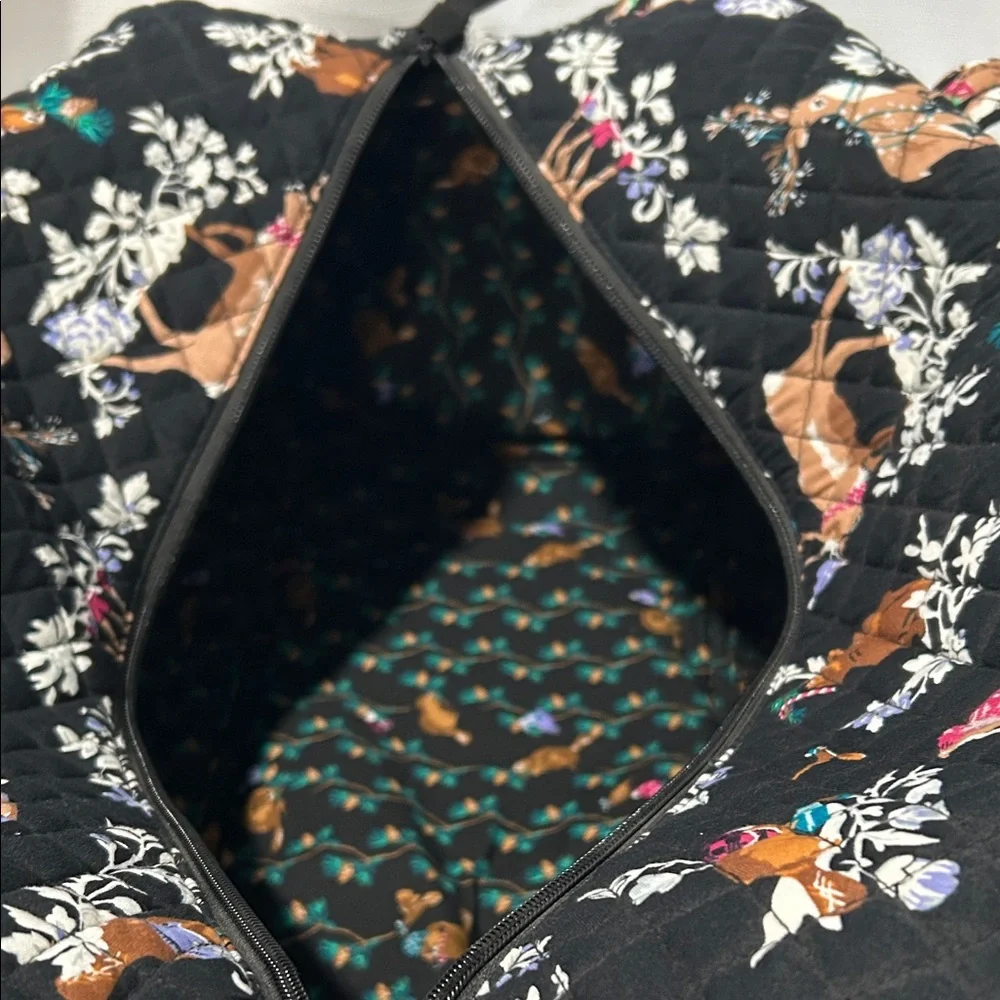Vera Bradley Winter Deer Medium Travel Duffle Bag & Cosmetic Bag Set - Picture 5 of 11